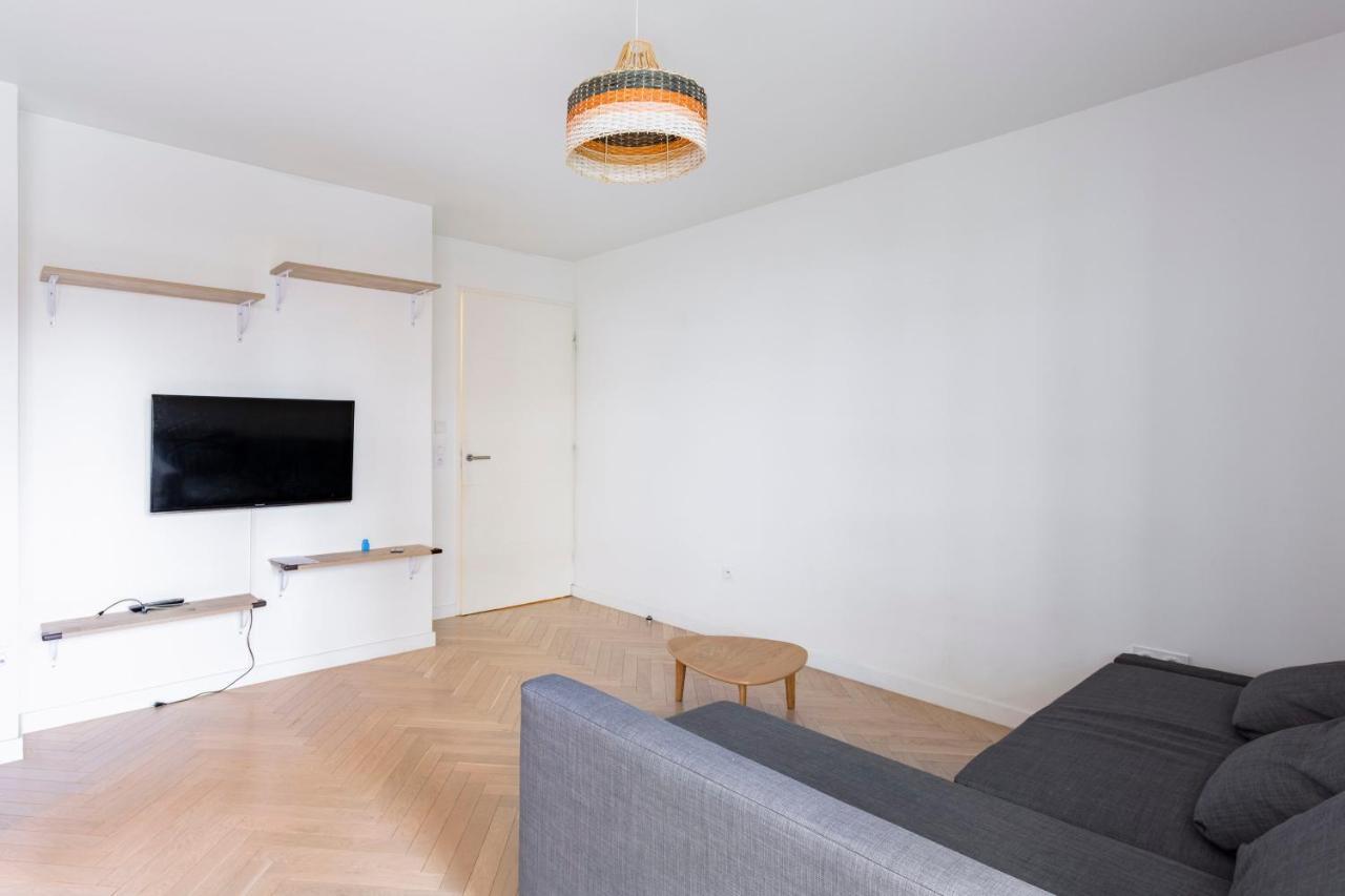 Apart Neuf Quartier Sympa 부와-꼴롱브 외부 사진